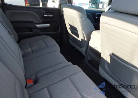 2015 Chevrolet Silverado 1500 1Lt z USA, uszkodzony, nr VIN 3GCUKREC1FG150559